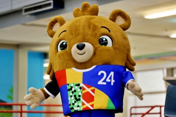 Linh vật của giải đấu Euro 2024 là chú gấu bông tên Albärt