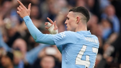 Phil Foden là cầu thủ xuất sắc nhất Ngoại Hạng Anh được yêu thích